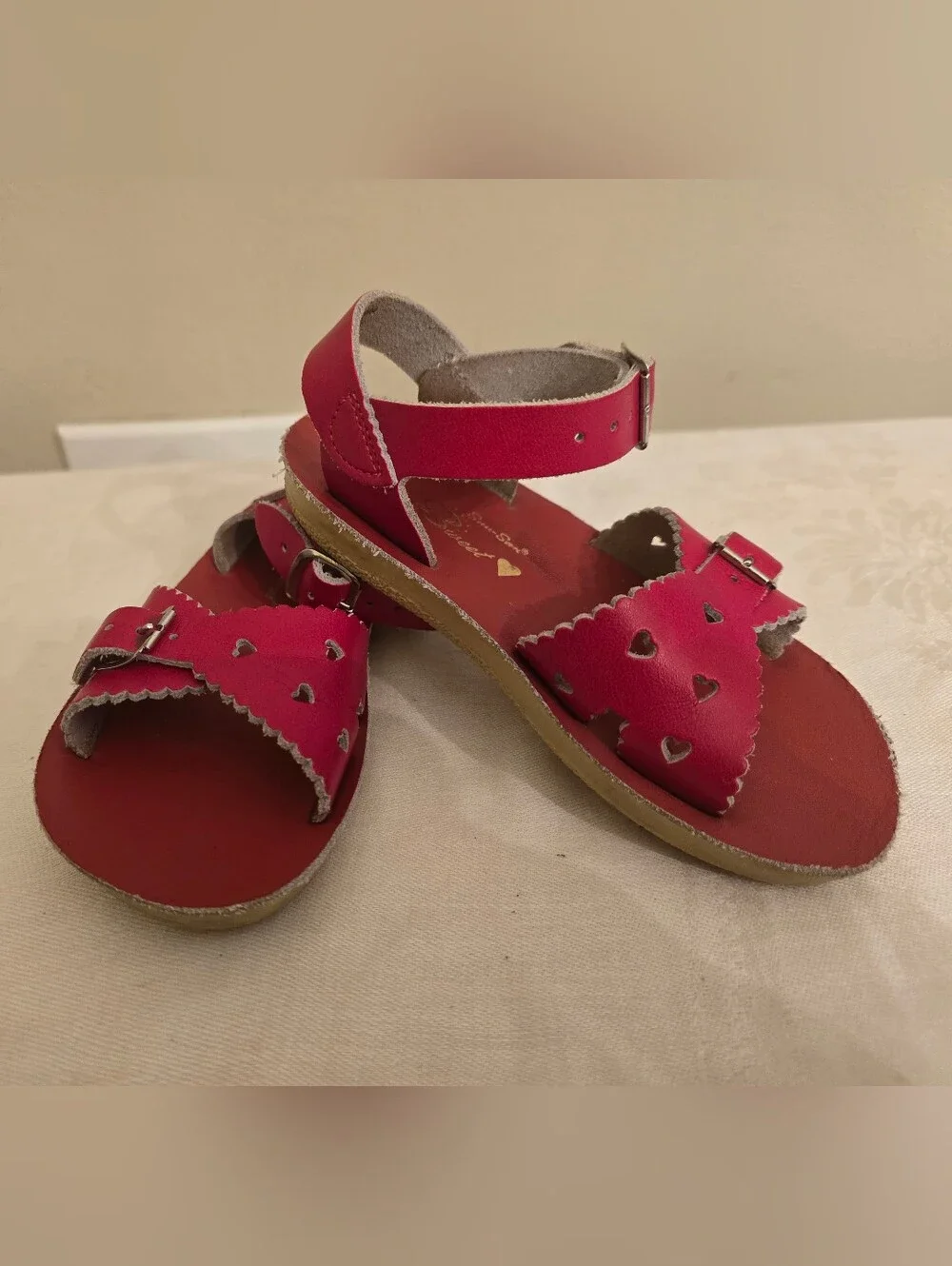 Sun San Sweetheart Red Heart Cutout Ankle Strap Waterproof Sandals Size 9